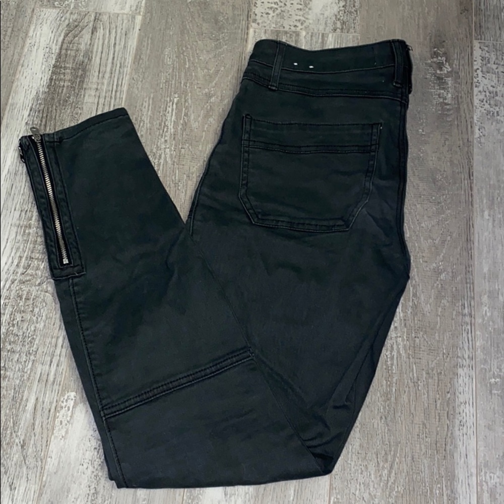 Abercrombie pants - Picture 3 of 5